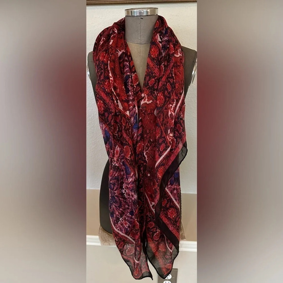 H&M large scarf or wrap 50” square (one small hole from tag) - Picture 1 of 3